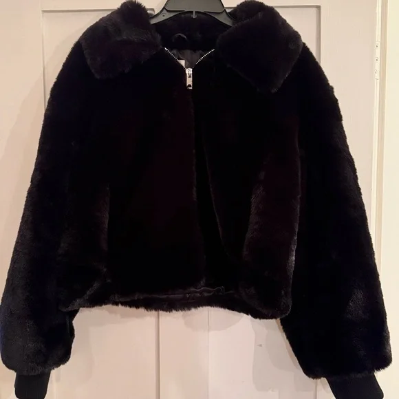 Maeve Plush Black Teddy Jacket - Picture 7 of 7